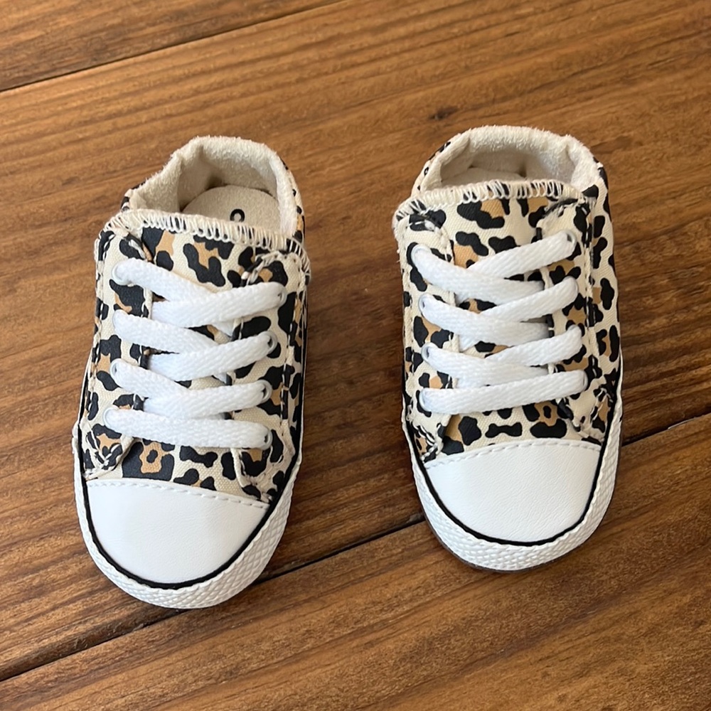 Baby Cheetah Converse